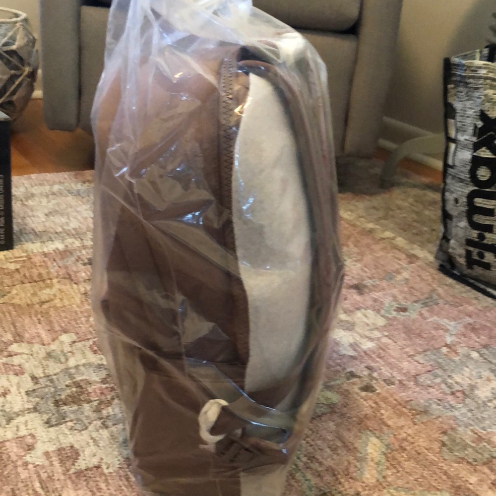 NWT Dagne Dover Large Dakota Neoprene Backpack - Picture 3 of 11